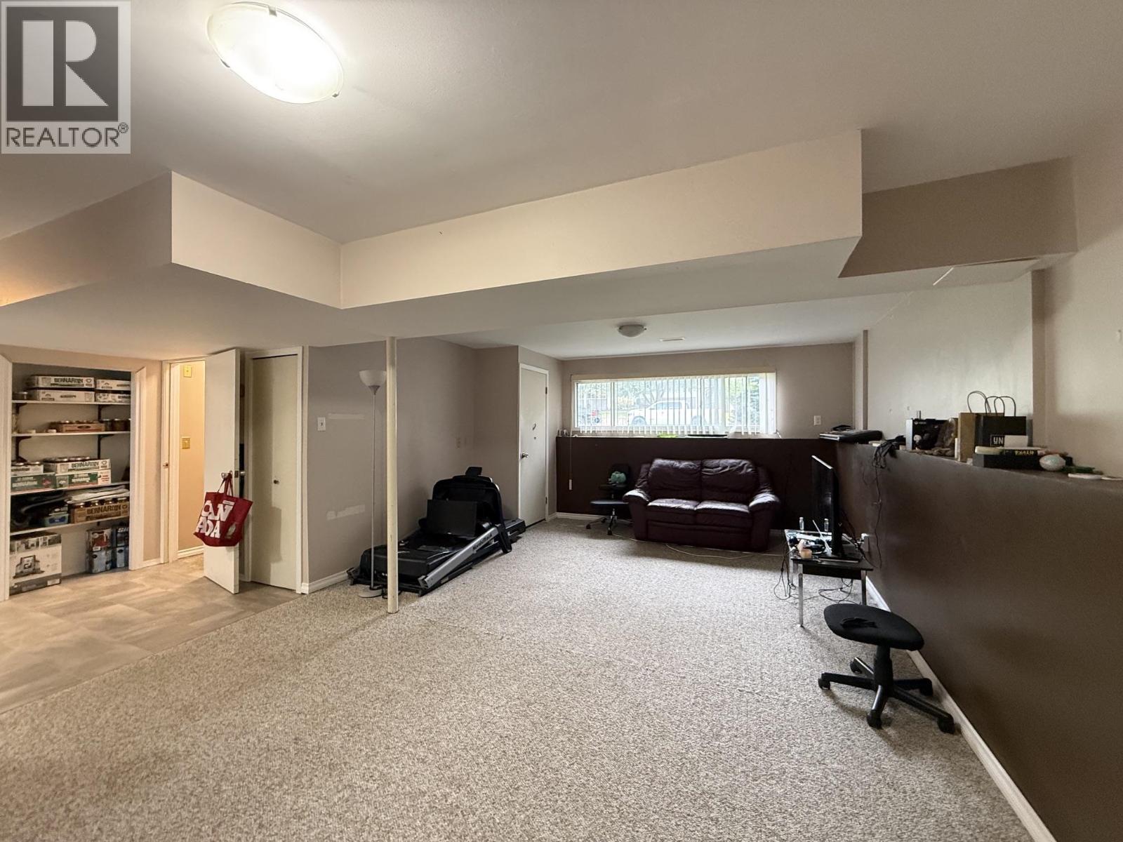 1095 PIGEON AVENUE - 11
