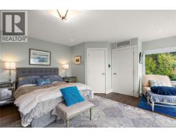 Primary Bedroom - 2920 Mt. Baker View Rd, Saanich, BC V8N1Z5 Photo 31
