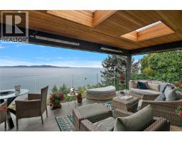 2920 Mt. Baker View Rd, Saanich, BC V8N1Z5 Photo 43