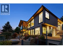 2920 Mt. Baker View Rd, Saanich, BC V8N1Z5 Photo 44