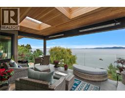 Patio - 2920 Mt. Baker View Rd, Saanich, BC V8N1Z5 Photo 9