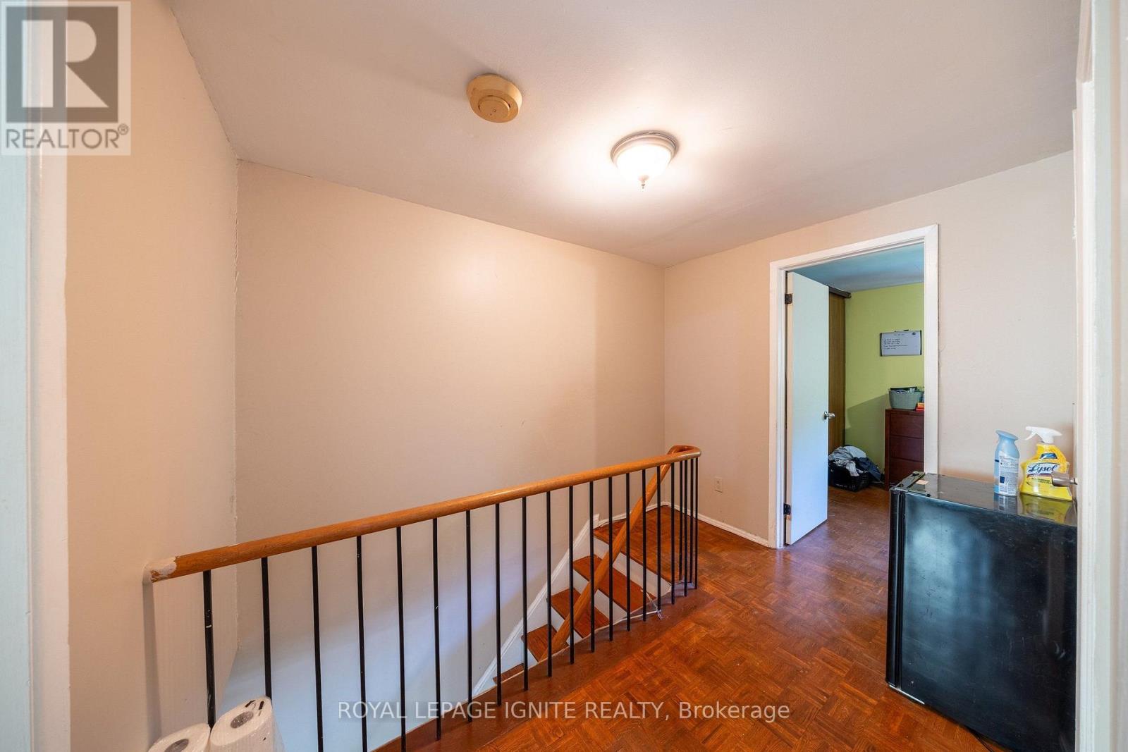#4 21 ROCKWOOD DRIVE - 22