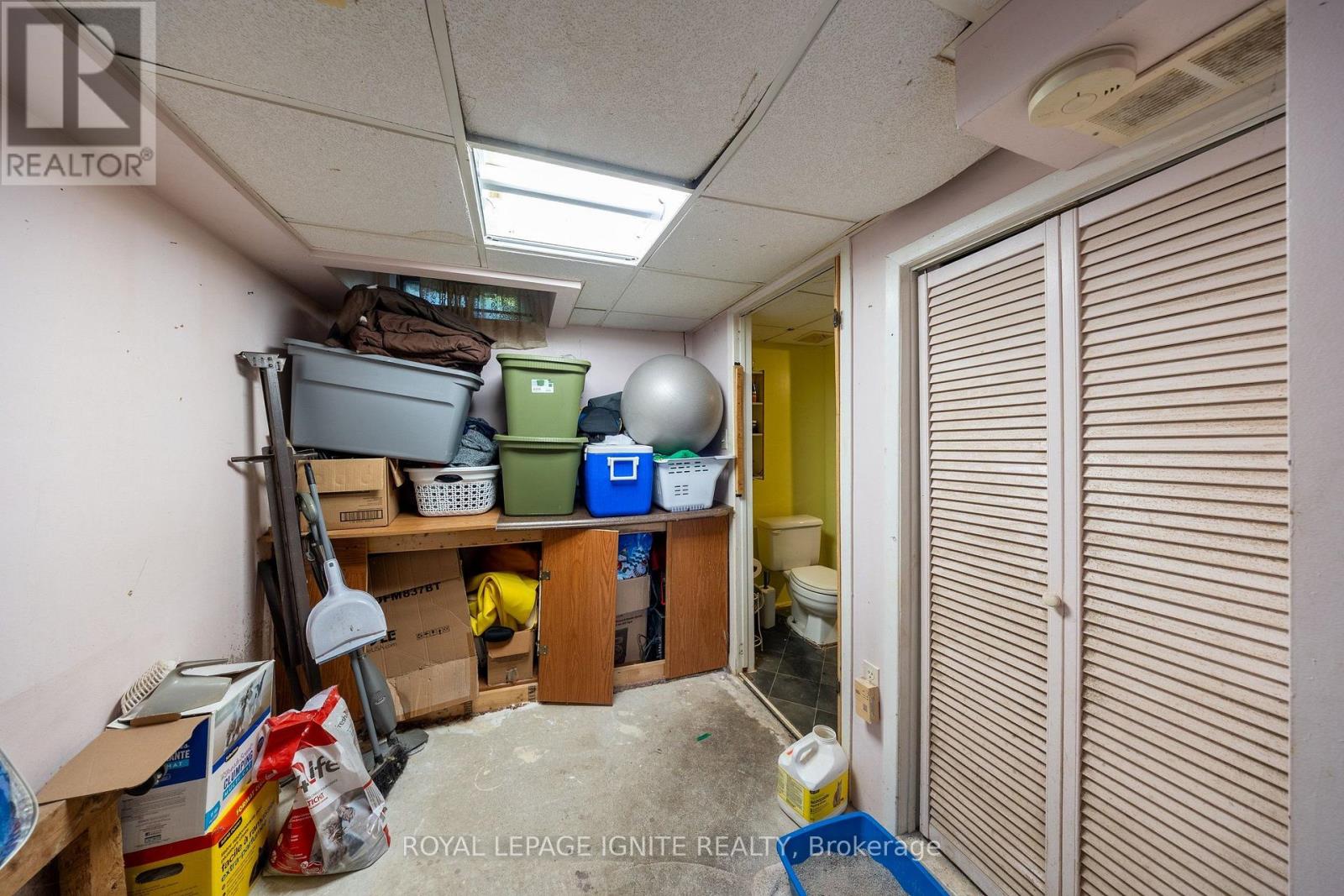 #4 21 ROCKWOOD DRIVE - 23