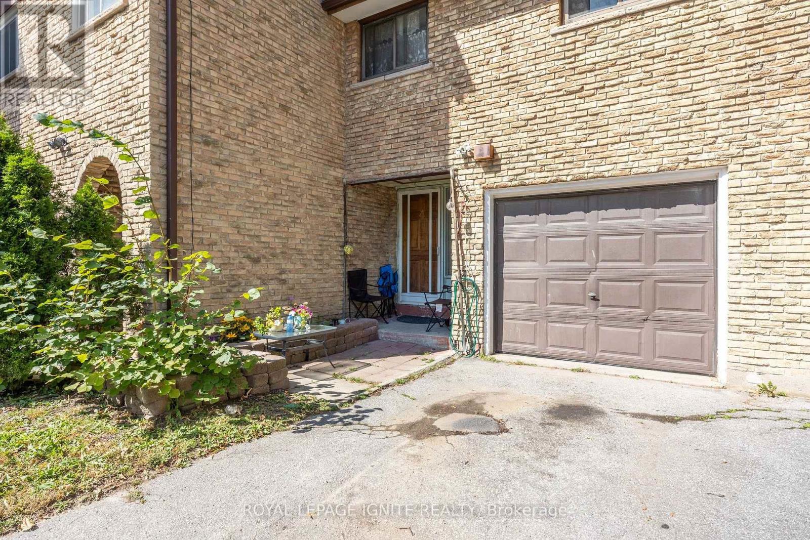 4 - 21 ROCKWOOD DRIVE, Toronto (Cliffcrest) — photo 3