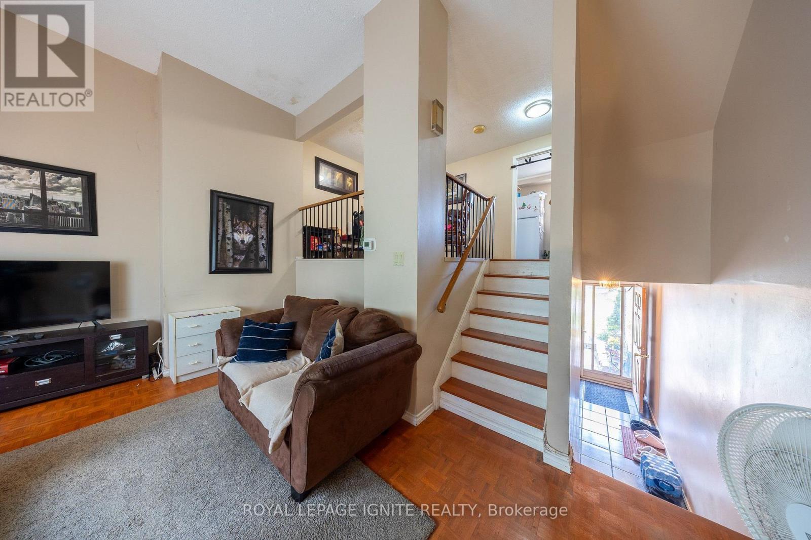 4 - 21 ROCKWOOD DRIVE, Toronto (Cliffcrest) — photo 8
