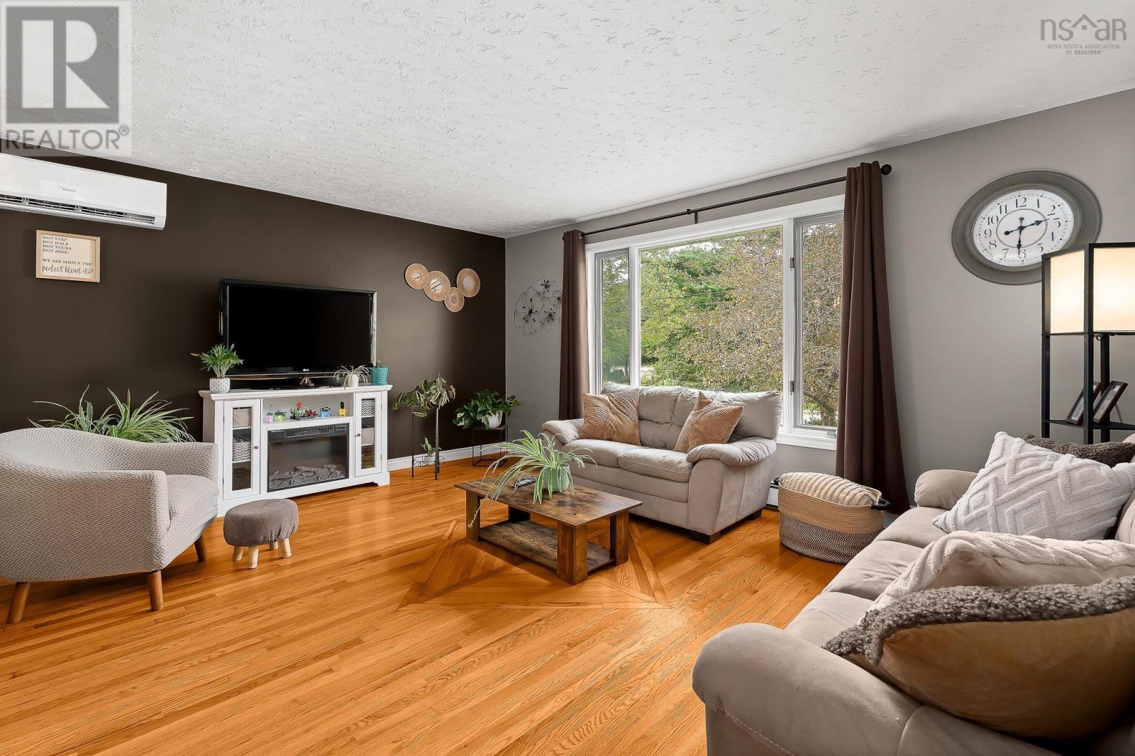 2 Joan Eleanor Drive, Dartmouth, Nova Scotia, B2W5Z9, Dartmouth, Nova Scotia — photo 3 of 5