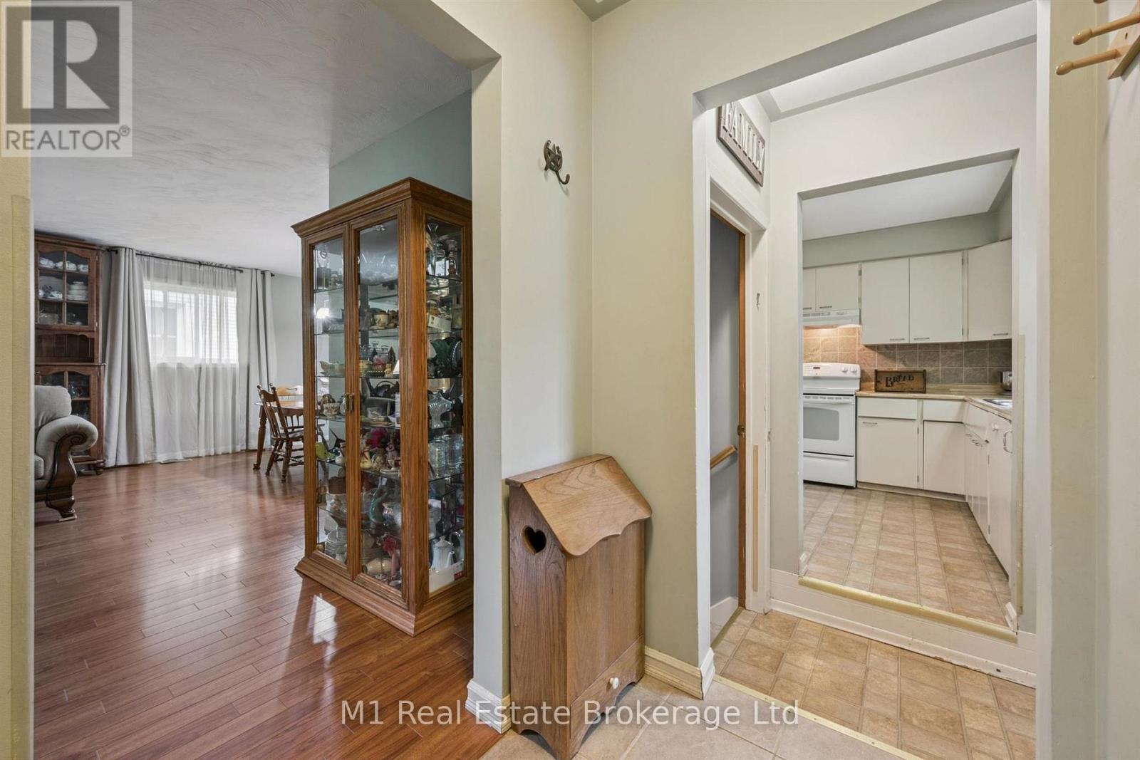 205 ALBERT STREET, Minto — photo 6