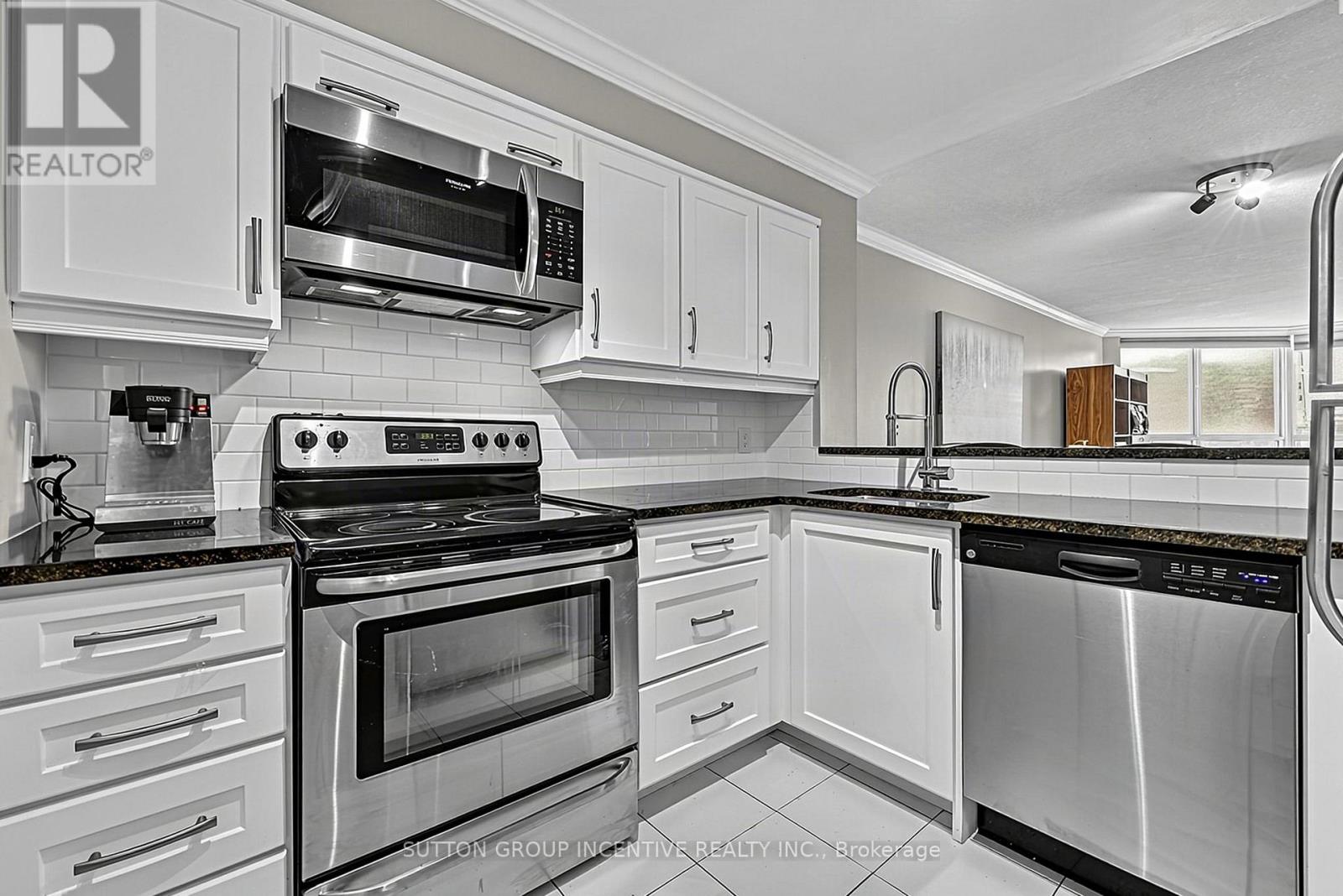 #304 140 DUNLOP STREET E - 7
