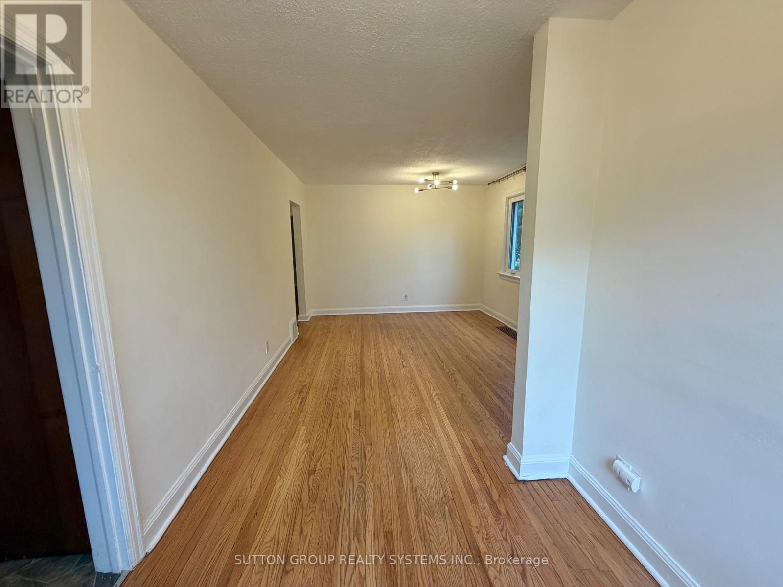 26 COMPTON CRESCENT, Toronto (Downsview-Roding-CFB) — photo 5