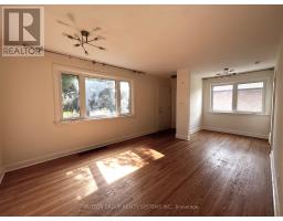 26 Compton Crescent, Toronto, ON M3M2C2 Photo 12