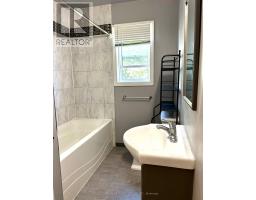 26 Compton Crescent, Toronto, ON M3M2C2 Photo 14