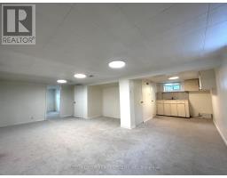 26 Compton Crescent, Toronto, ON M3M2C2 Photo 17