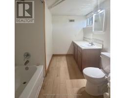 26 Compton Crescent, Toronto, ON M3M2C2 Photo 18