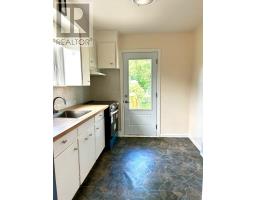 26 Compton Crescent, Toronto, ON M3M2C2 Photo 9