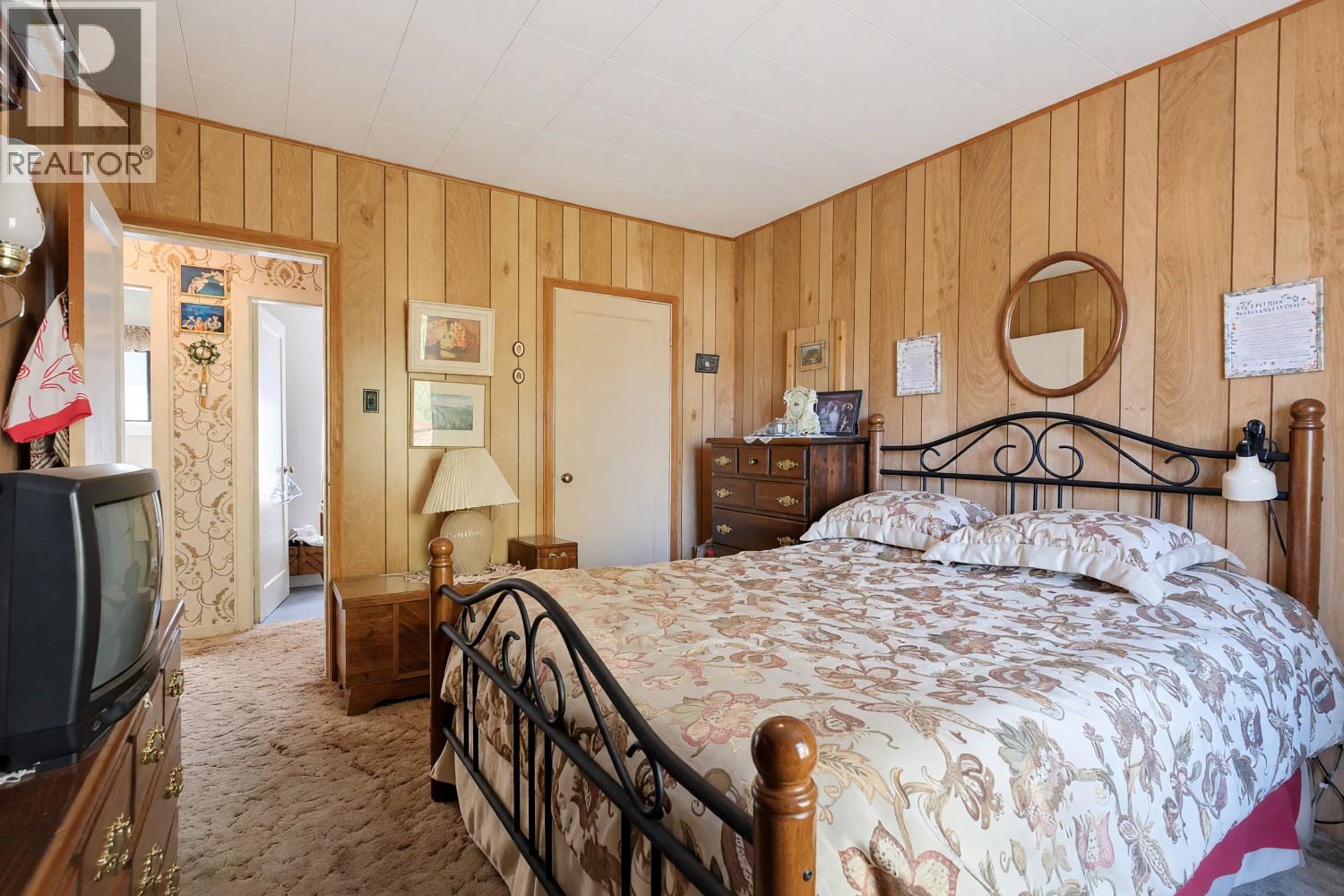  15610 Fosbery Road, Summerland