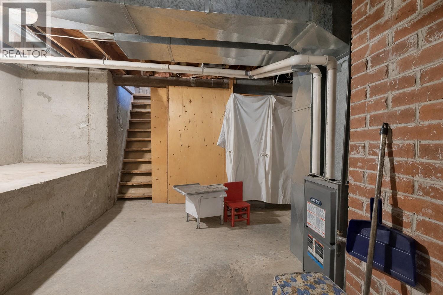  15610 Fosbery Road, Summerland