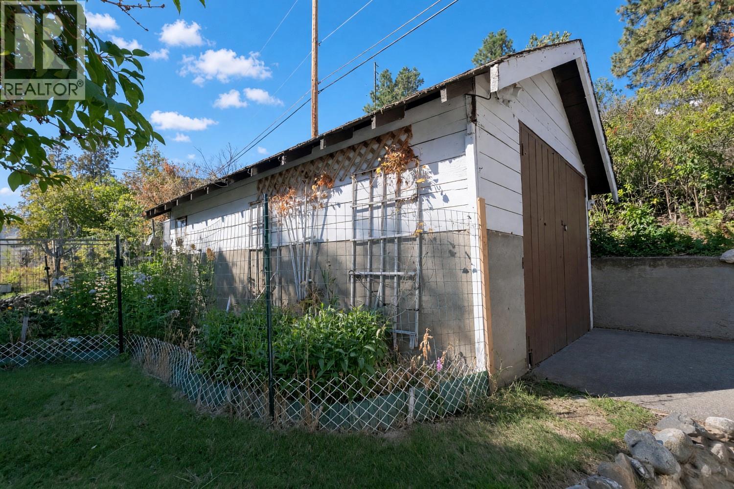  15610 Fosbery Road, Summerland