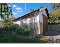 Kitchen - 15610 Fosbery Road, Summerland, BC V0H1Z6 Photo 8
