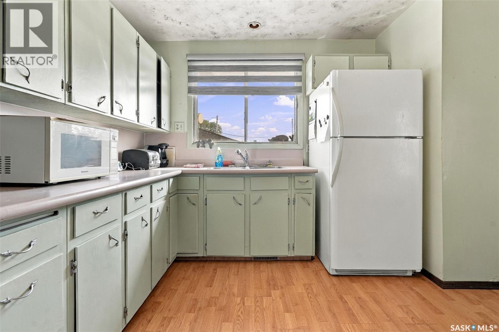 315 Lewis STREET, Pense — photo 11