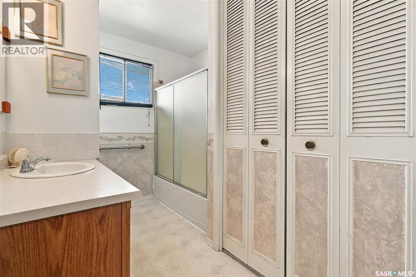 315 Lewis STREET, Pense — photo 14