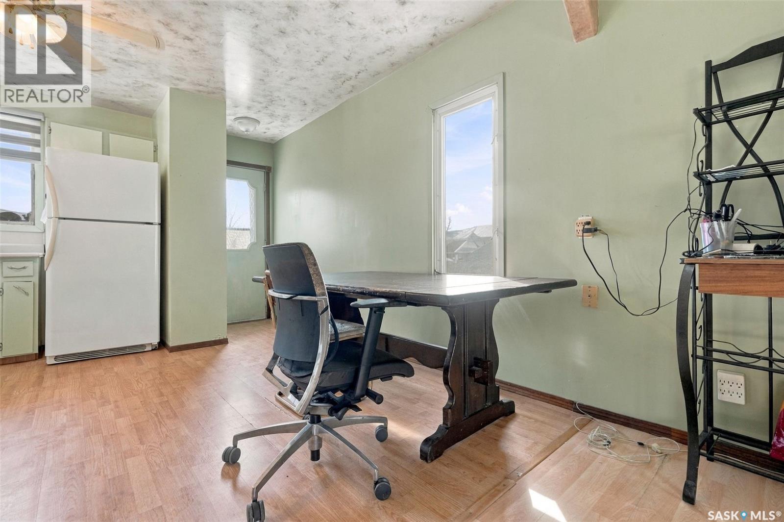 315 Lewis STREET, Pense — photo 9