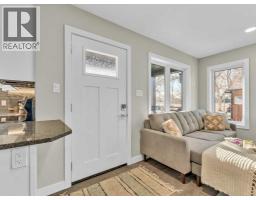3pc Bathroom - 216 2 Street Nw, Medicine Hat, AB T1A6J5 Photo 6