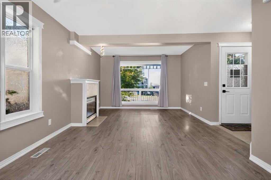 2724 16 Avenue SE - photo 2