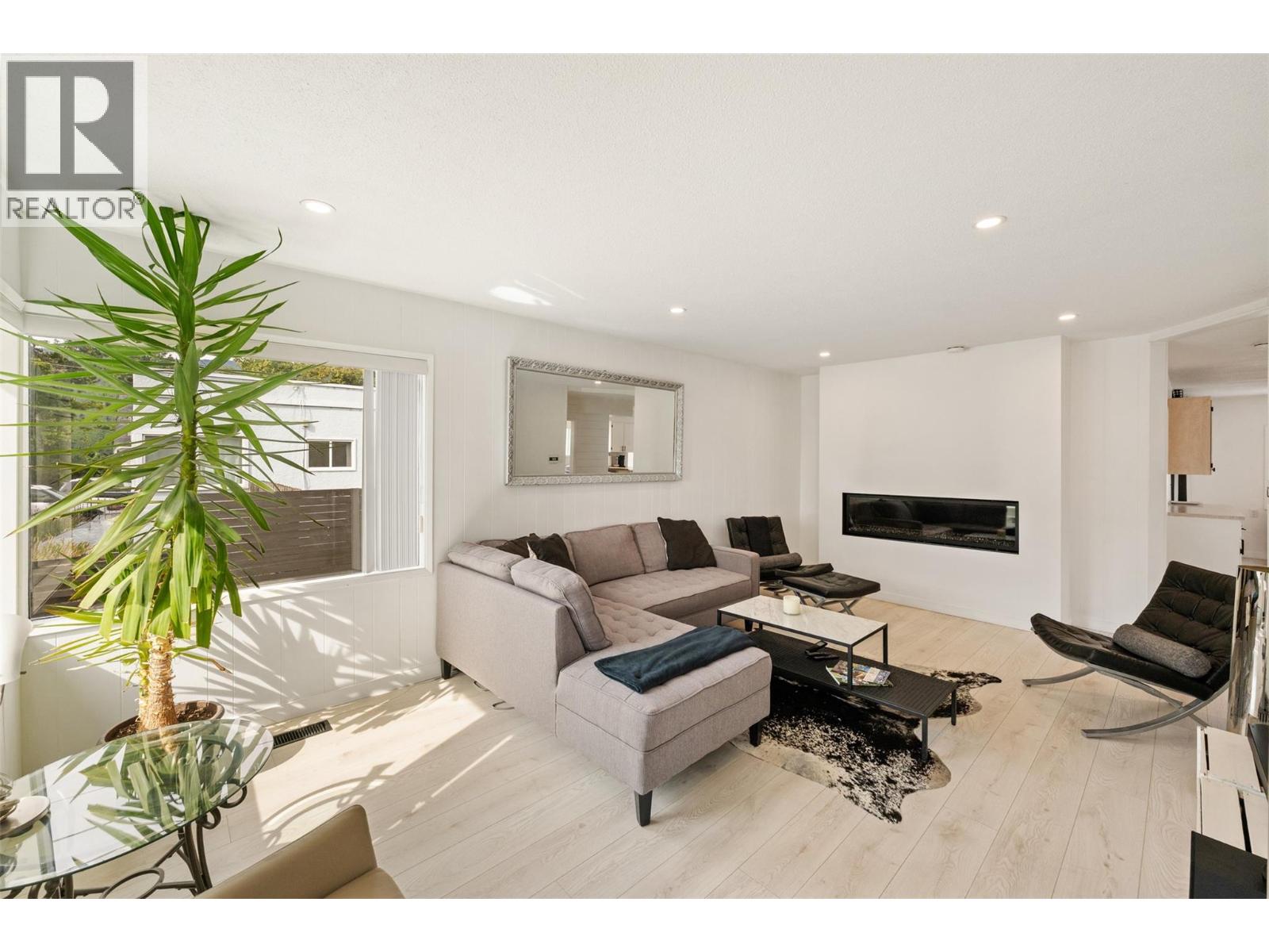  637 Alexander Avenue, Penticton