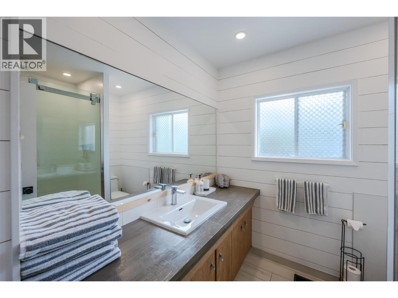  637 Alexander Avenue, Penticton