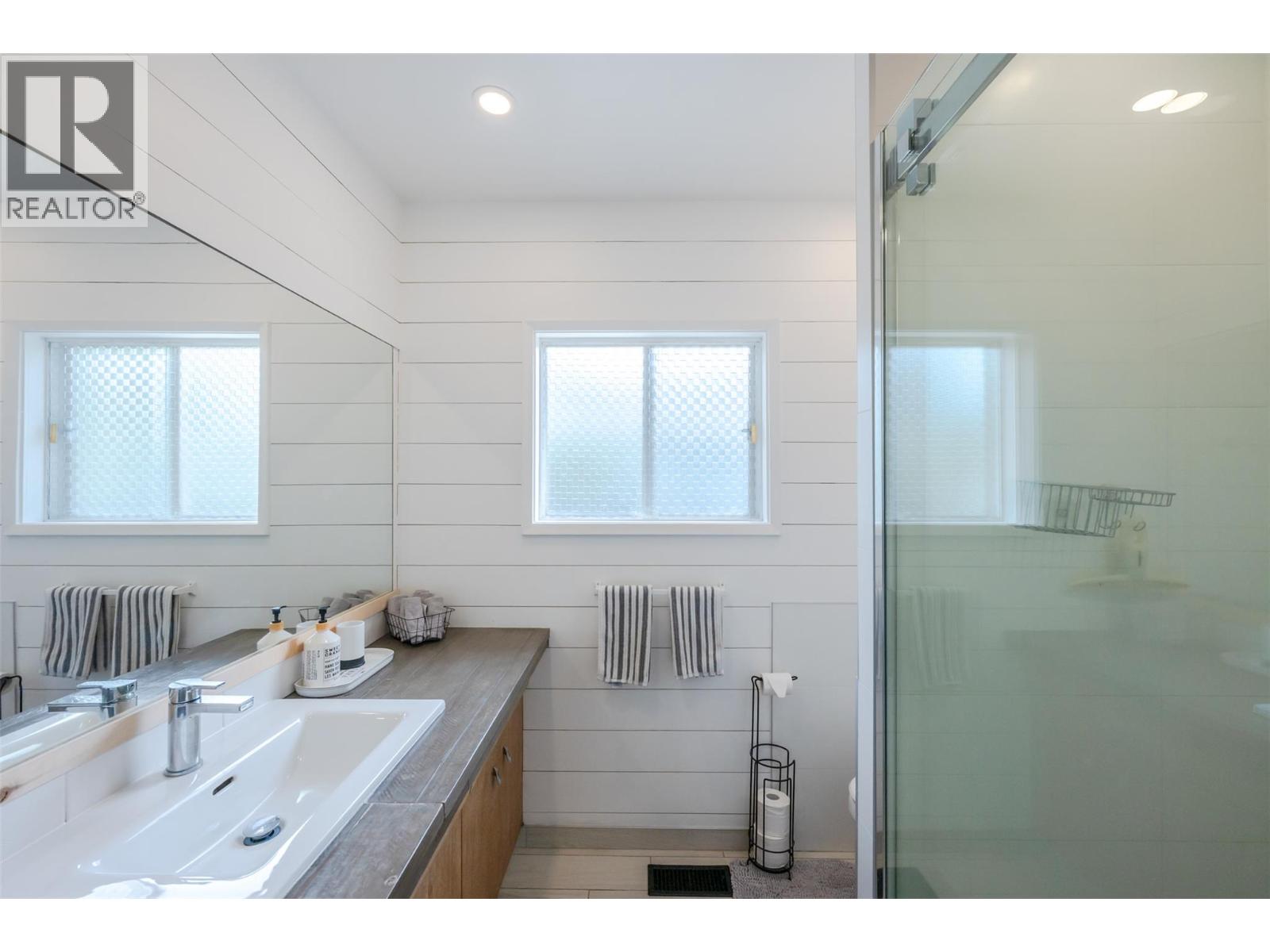  637 Alexander Avenue, Penticton