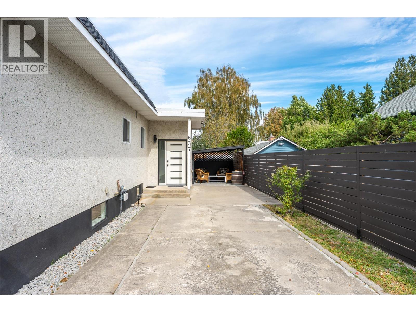  637 Alexander Avenue, Penticton