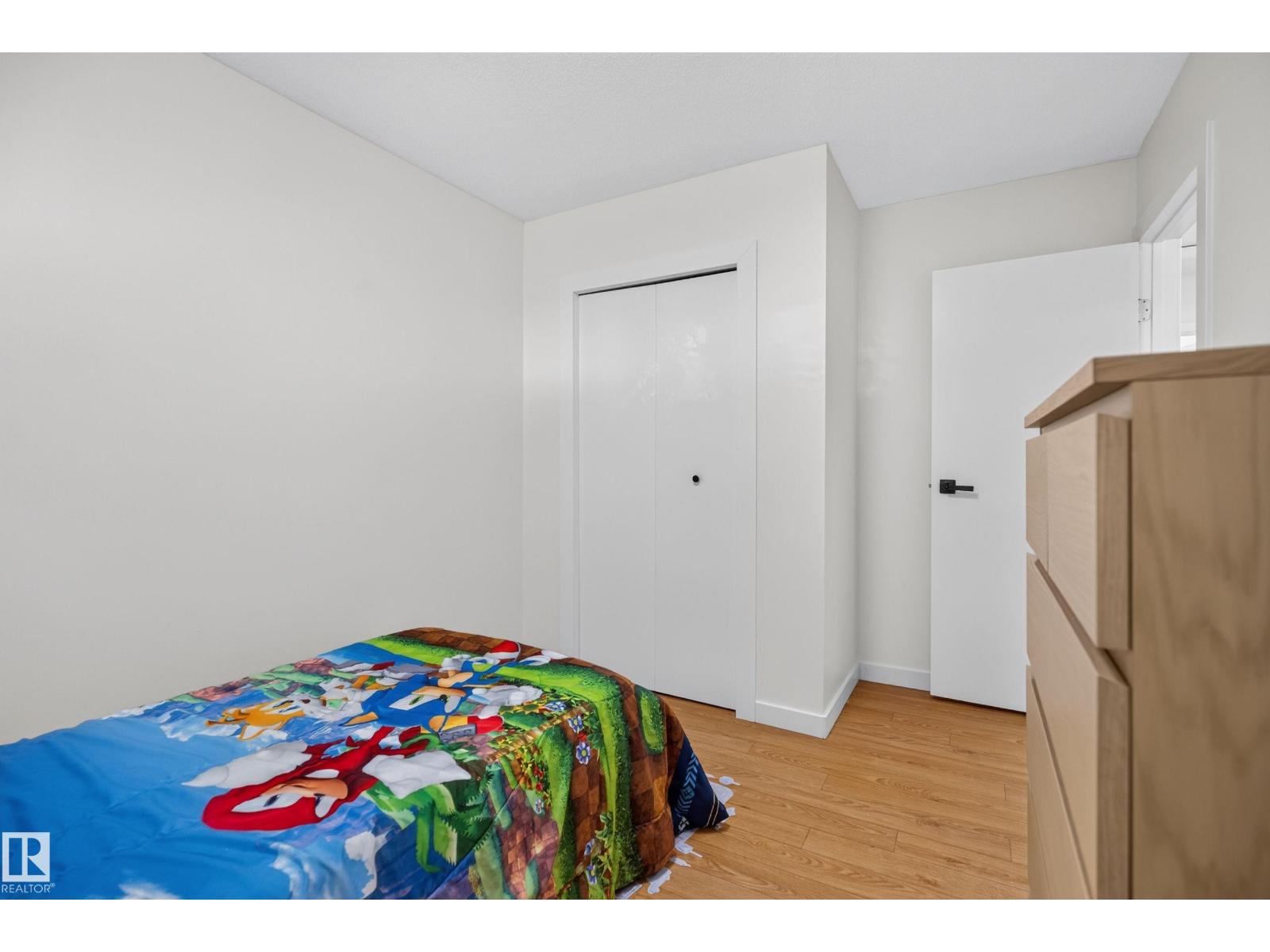 9212 150 AV NW - 18