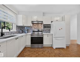 Recreation room - 9212 150 Av Nw, Edmonton, AB T5E2N6 Photo 11