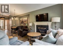Family room - 218 Springbank Villas Sw, Calgary, AB T3H5P7 Photo 11
