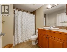 218 Springbank Villas Sw, Calgary, AB T3H5P7 Photo 25