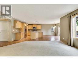 7308 26 Avenue SW - photo 6