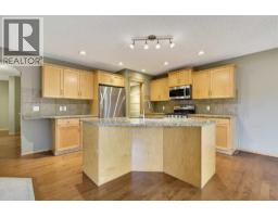 7308 26 Avenue SW - photo 10