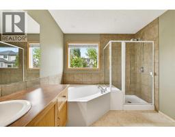 7308 26 Avenue SW - photo 24