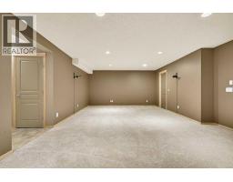 7308 26 Avenue SW - photo 33