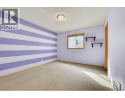 7308 26 Avenue SW - photo 25
