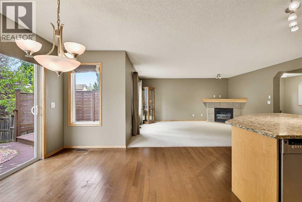 7308 26 Avenue SW - photo 16