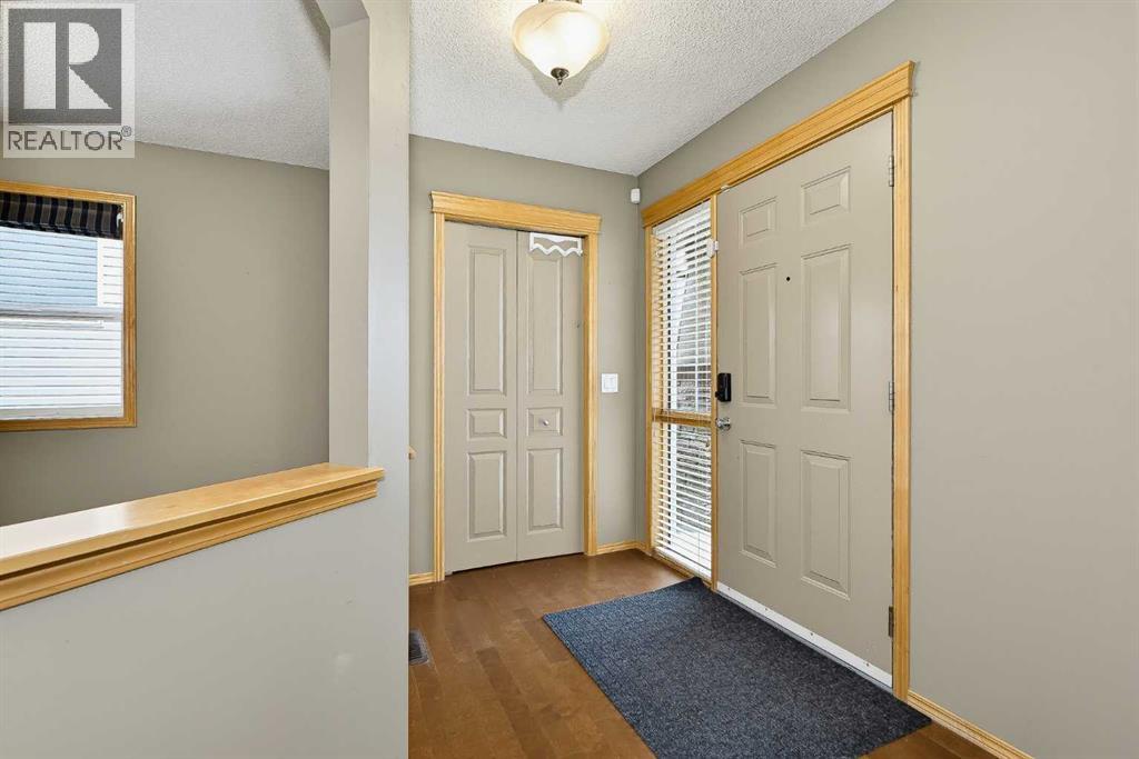 7308 26 Avenue SW - photo 2