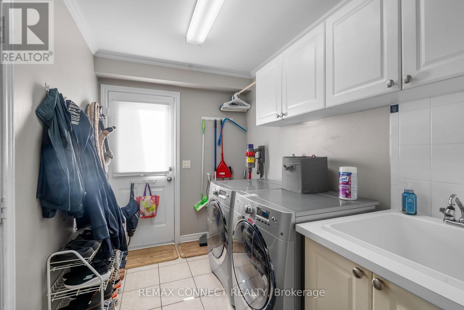 11 MCNEILAGE COURT - 22