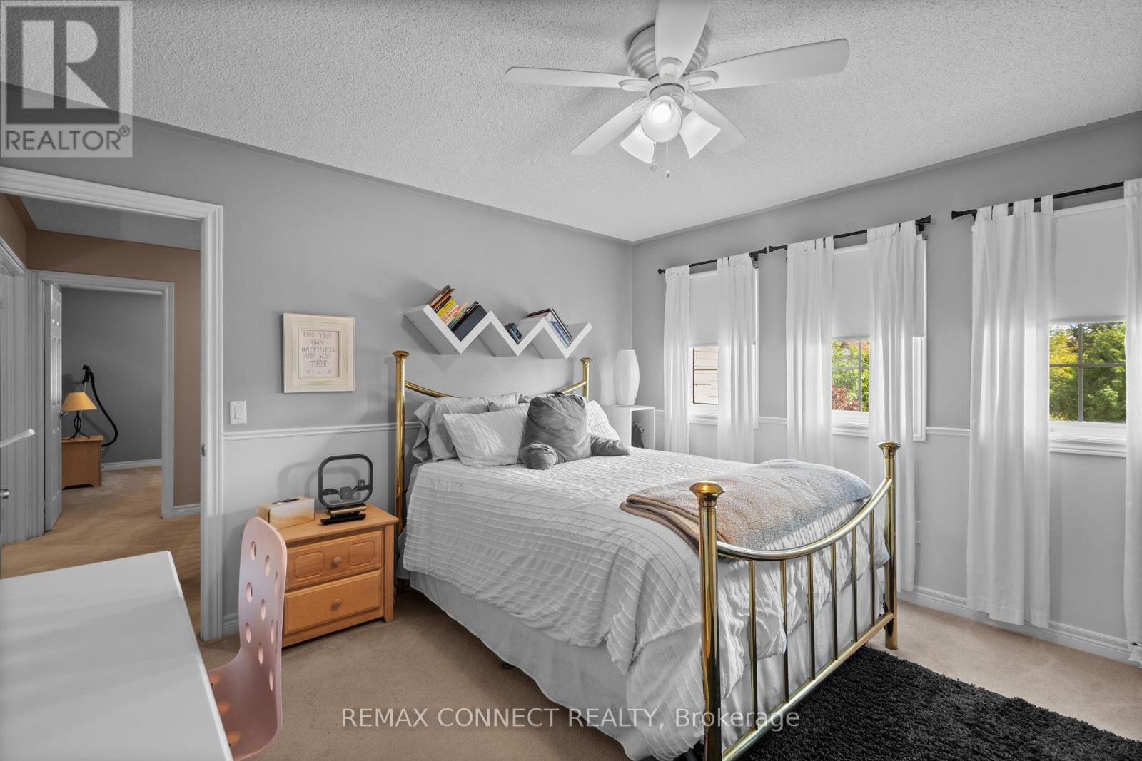 11 MCNEILAGE COURT - 33