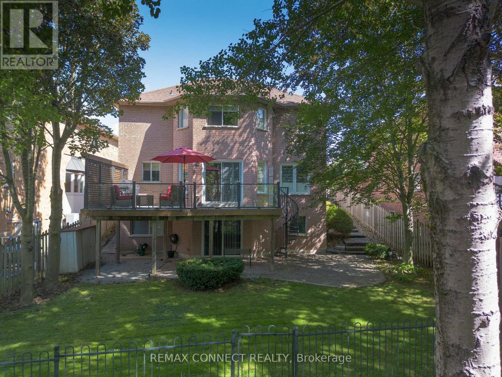 11 MCNEILAGE COURT - 38