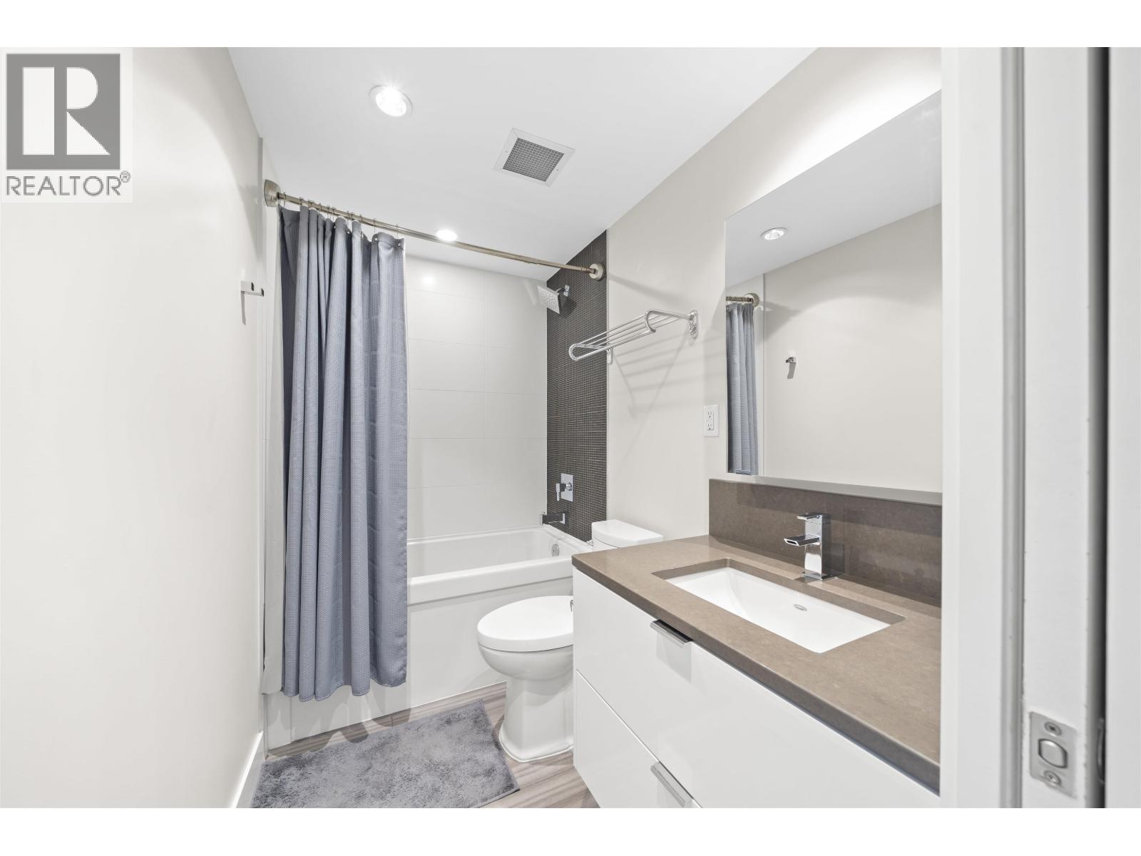 342 1777 W 7TH AVENUE, Vancouver - Image 1