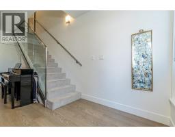 2025 Curling Road, North Vancouver, BC V7P3B4 Photo 11