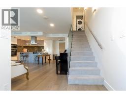 2025 Curling Road, North Vancouver, BC V7P3B4 Photo 12
