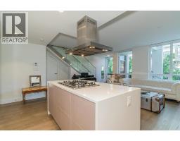 2025 Curling Road, North Vancouver, BC V7P3B4 Photo 8