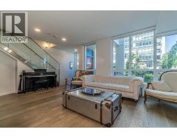2025 Curling Road, North Vancouver, BC V7P3B4 Photo 9